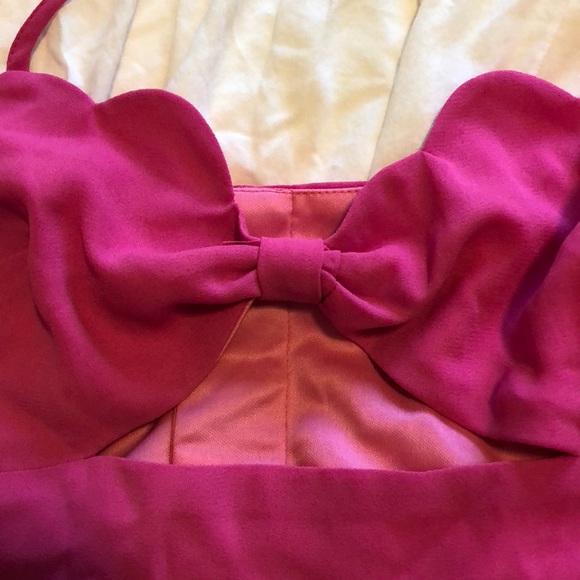 Scalloped crop top with keyhole - Picture 5 of 8